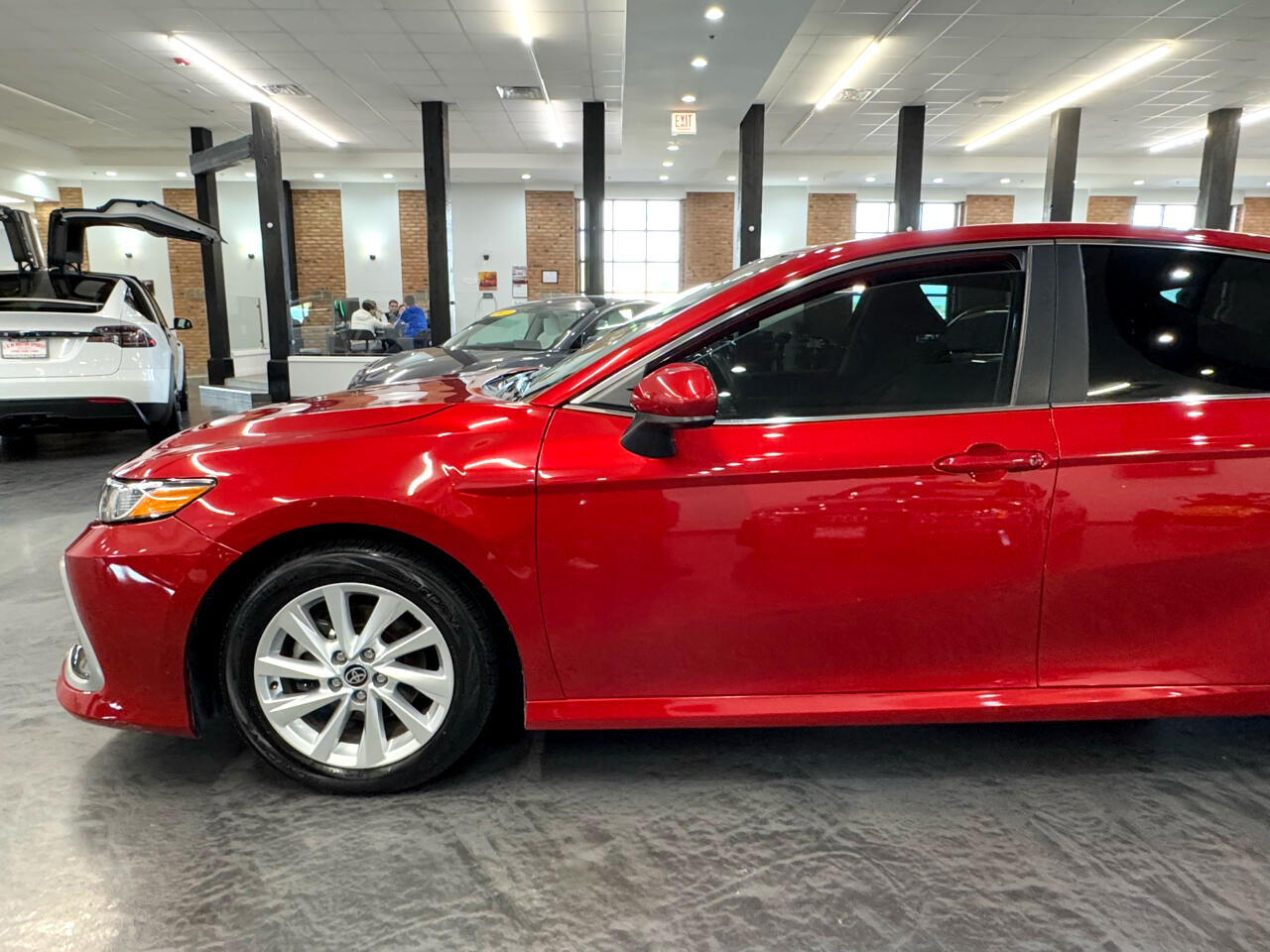 Vehicle image 22 of 50