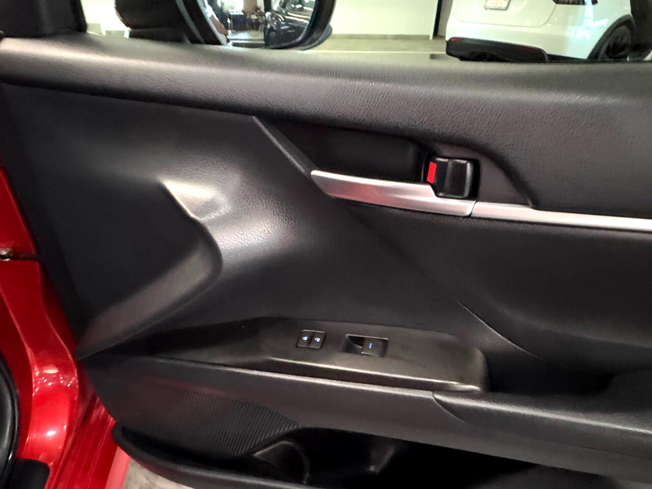 Vehicle image 47 of 50