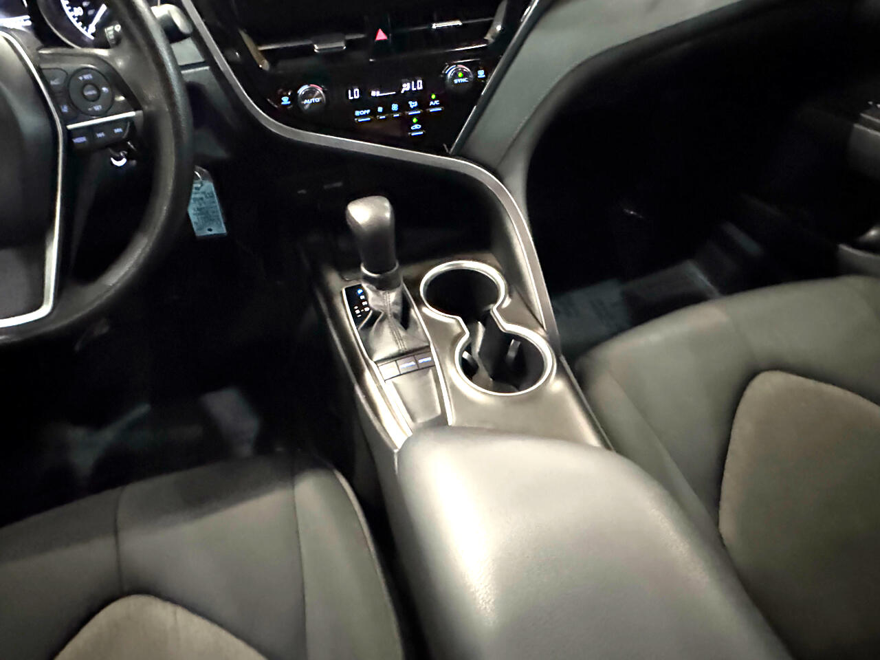 Vehicle image 40 of 50