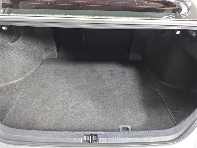 Vehicle image 36 of 37