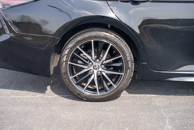 Vehicle image 9 of 36