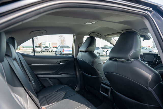 Vehicle image 13 of 36