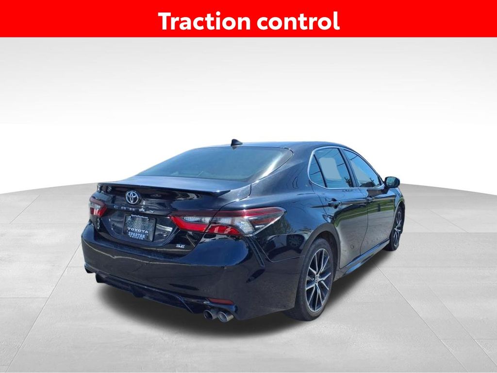 Vehicle image 4 of 28