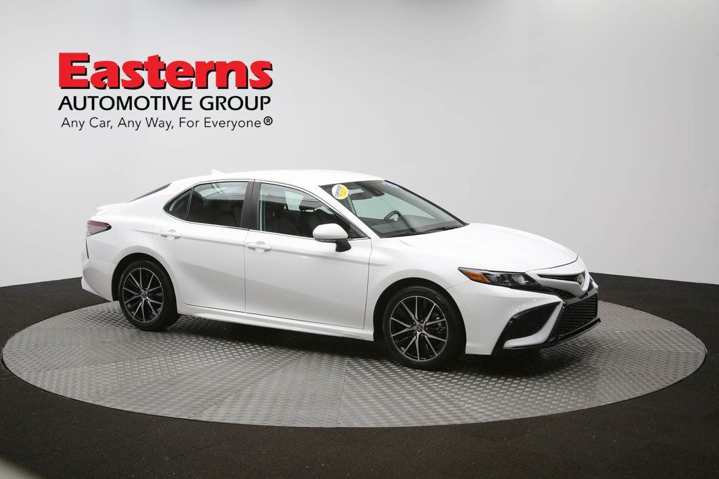 Vehicle image 16 of 61