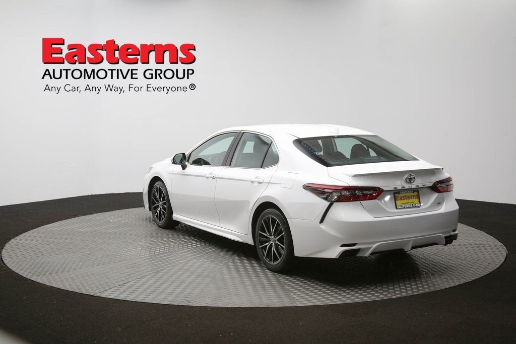 Vehicle image 34 of 61