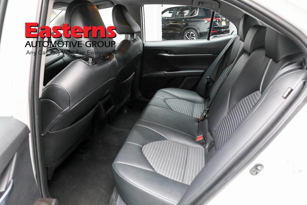 Vehicle image 50 of 61