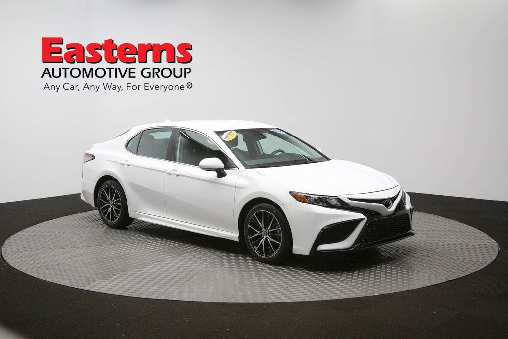 Vehicle image 12 of 61