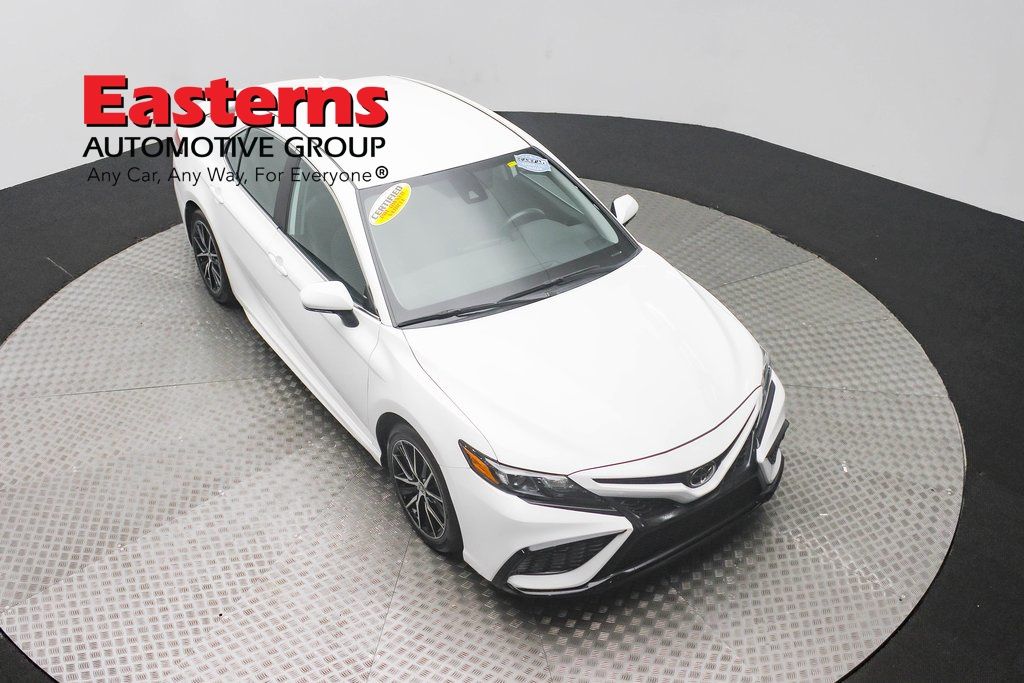 Vehicle image 14 of 61