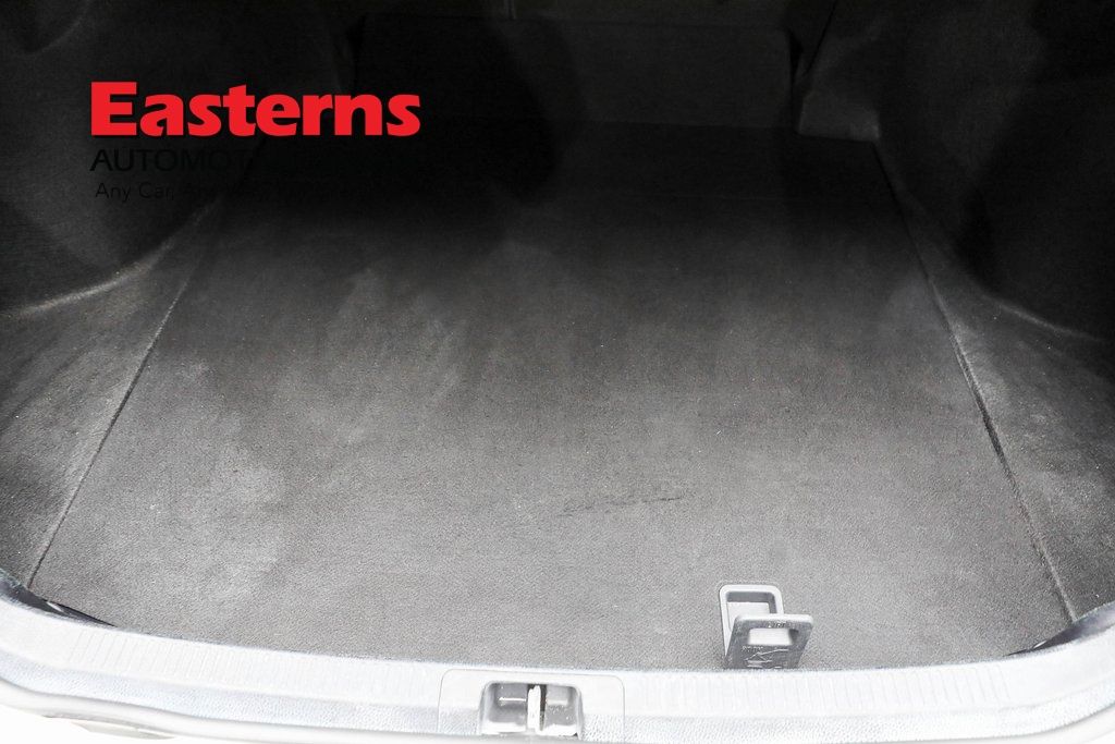 Vehicle image 39 of 61