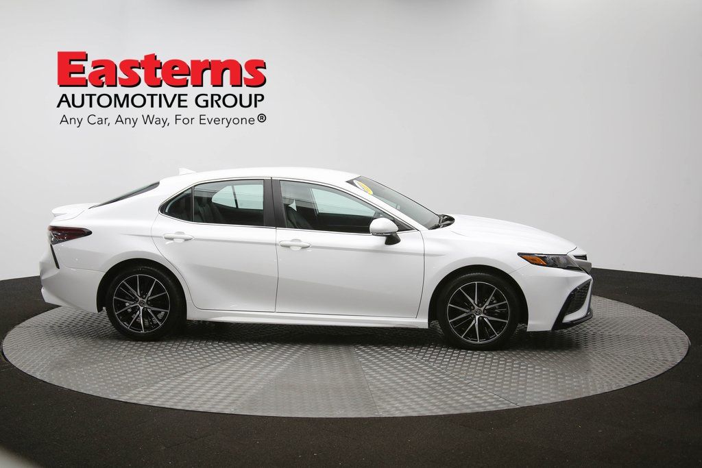 Vehicle image 19 of 61