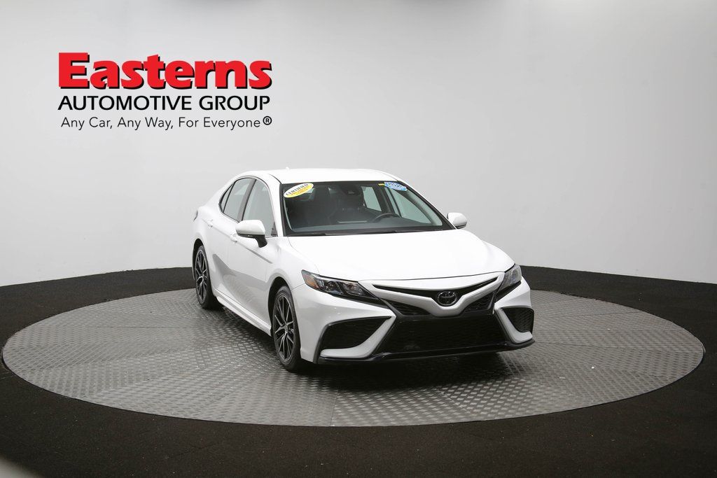Vehicle image 13 of 61