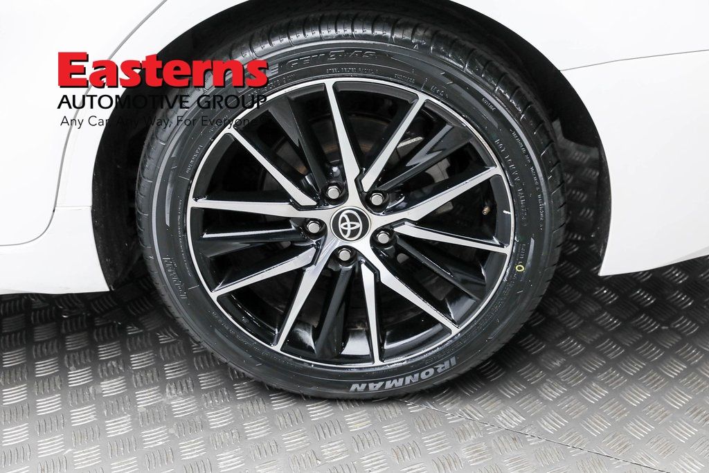 Vehicle image 38 of 61