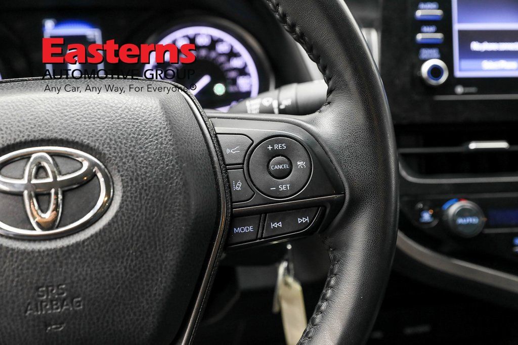 Vehicle image 46 of 61
