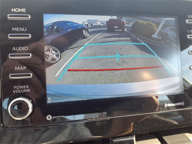 Vehicle image 14 of 22