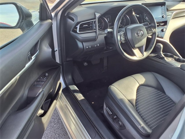 Vehicle image 8 of 22
