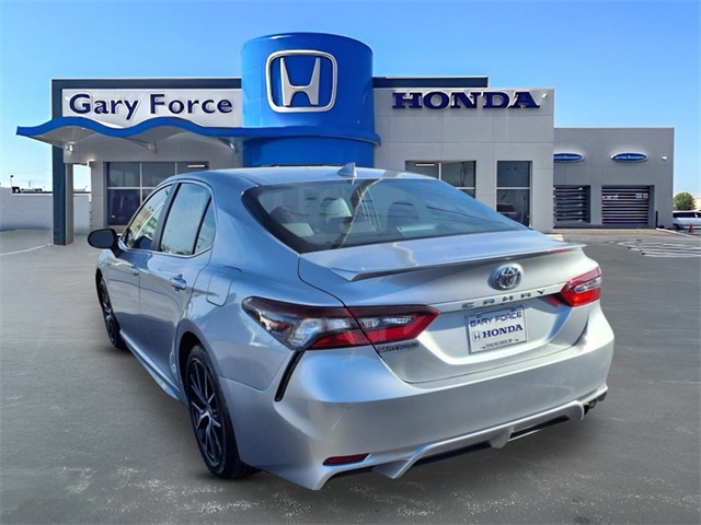 Vehicle image 4 of 22