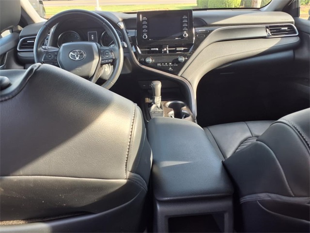 Vehicle image 20 of 22