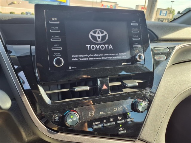 Vehicle image 13 of 22
