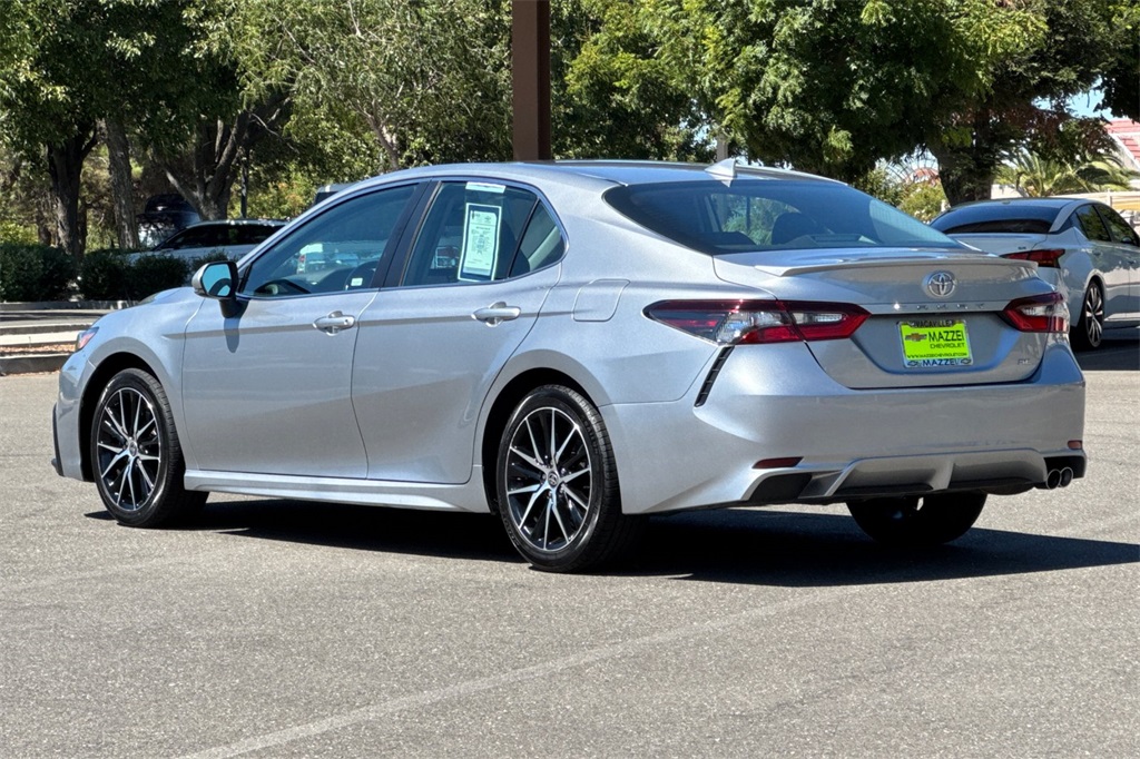 2023 Toyota Camry SE Image 8 of 47