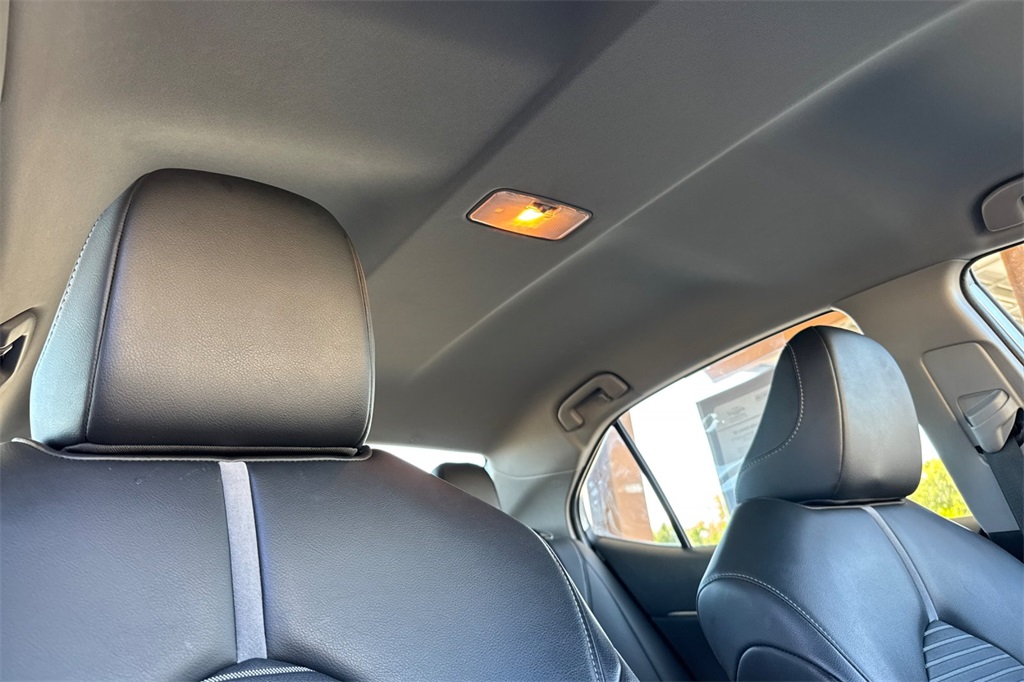 2023 Toyota Camry SE Image 33 of 47