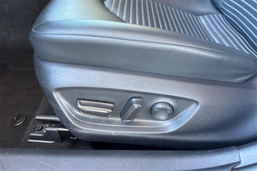 2023 Toyota Camry SE Image 40 of 47