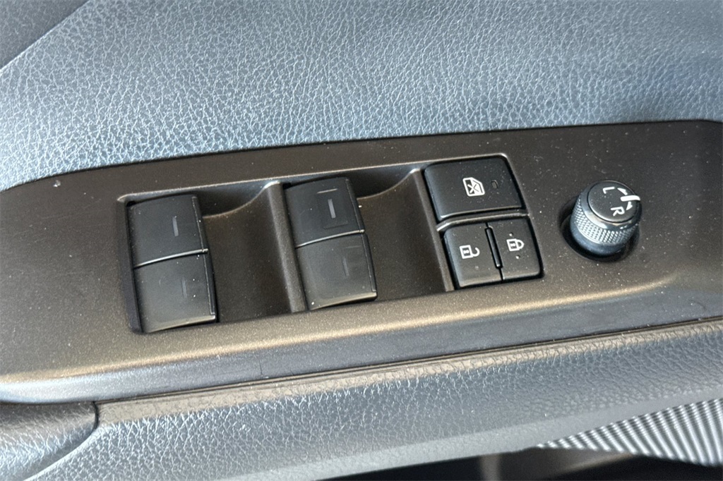 2023 Toyota Camry SE Image 42 of 47