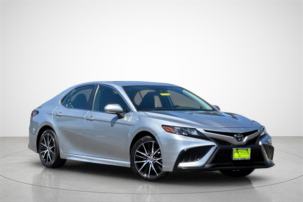 2023 Toyota Camry SE Image 3 of 47