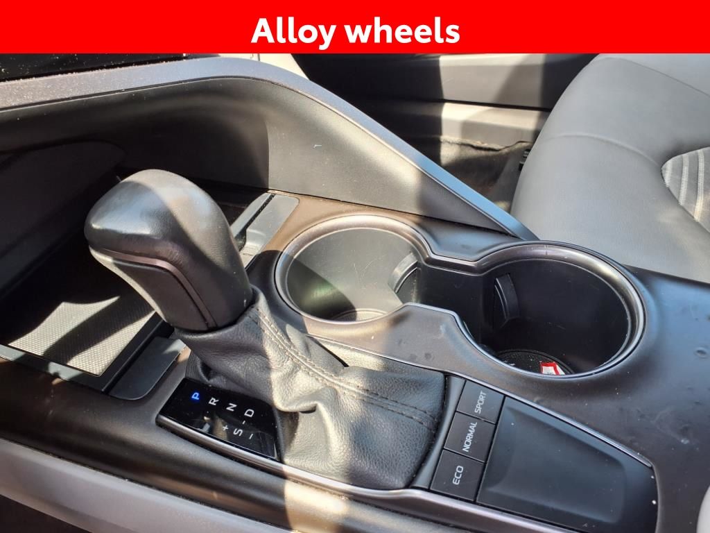 Vehicle image 16 of 27