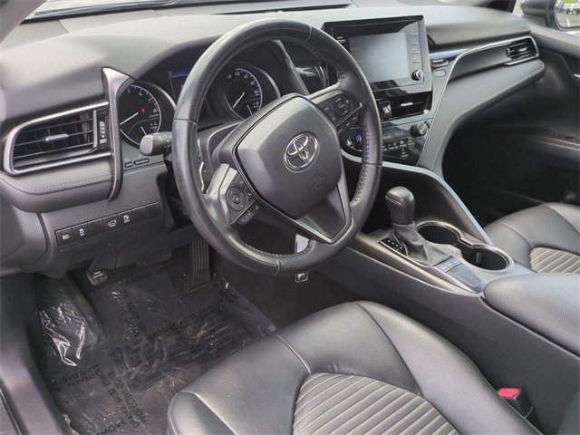 Vehicle image 13 of 31
