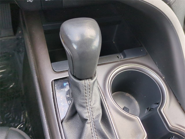 Vehicle image 18 of 31
