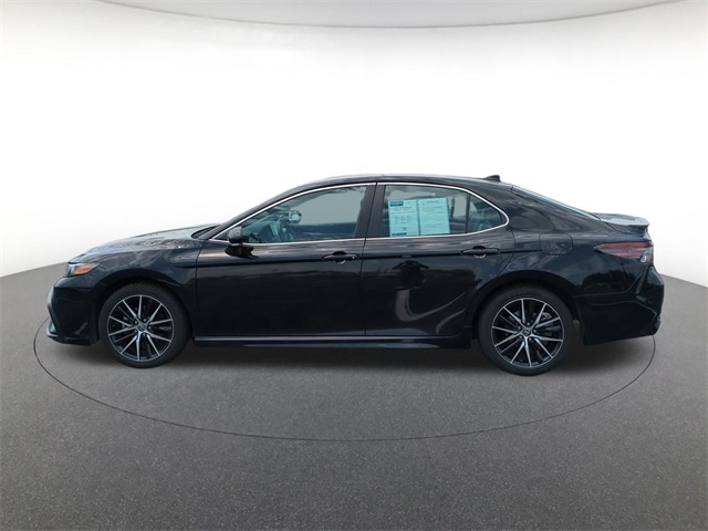 Vehicle image 2 of 31