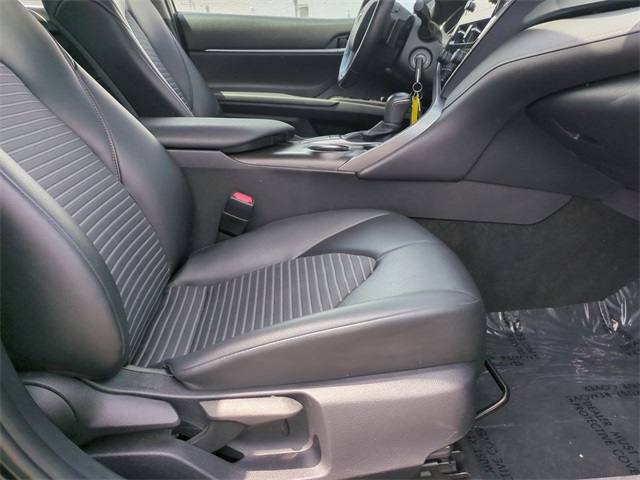 Vehicle image 28 of 31