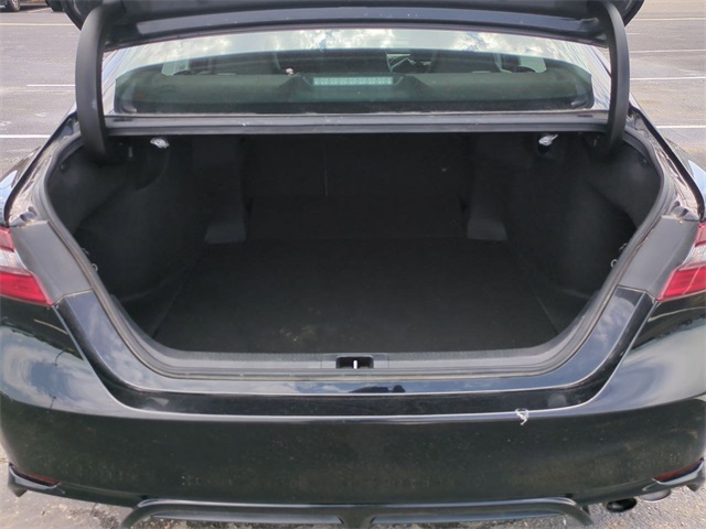 Vehicle image 25 of 31