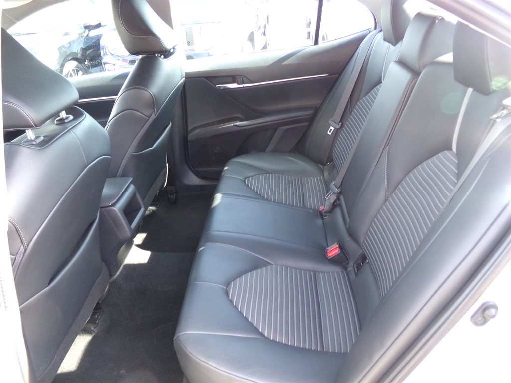 Vehicle image 16 of 41