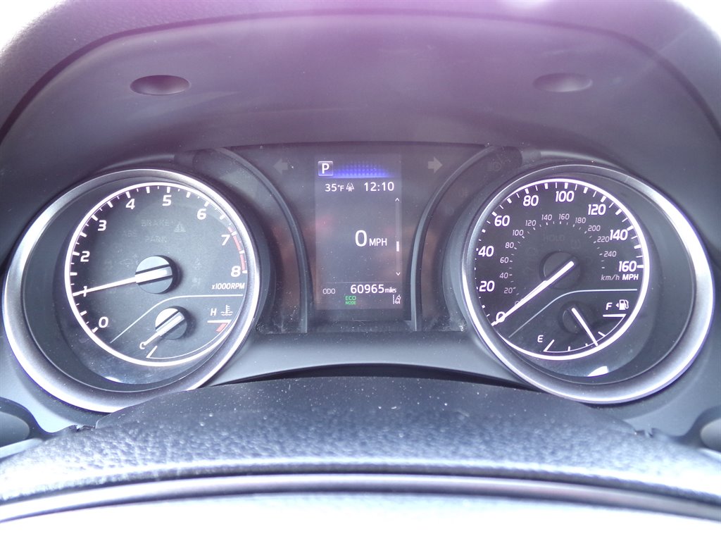 Vehicle image 24 of 41