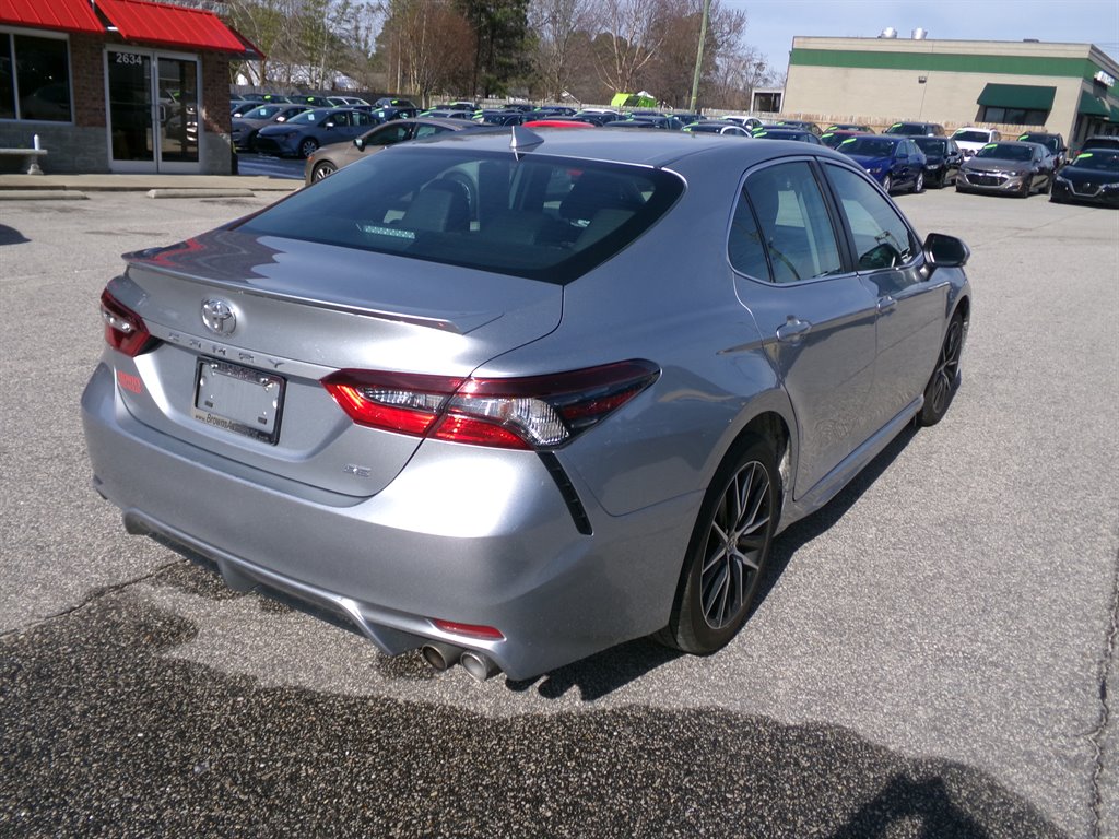 Vehicle image 6 of 41