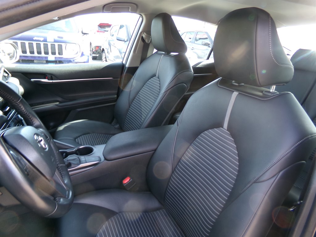Vehicle image 14 of 41