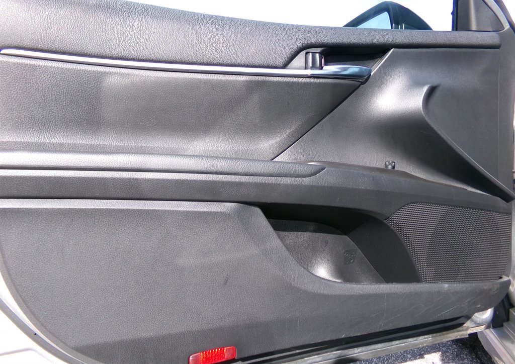 Vehicle image 9 of 41