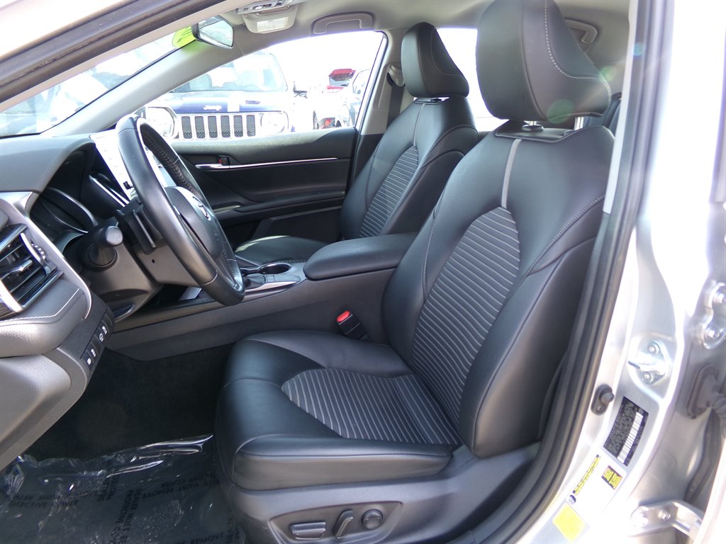 Vehicle image 13 of 41