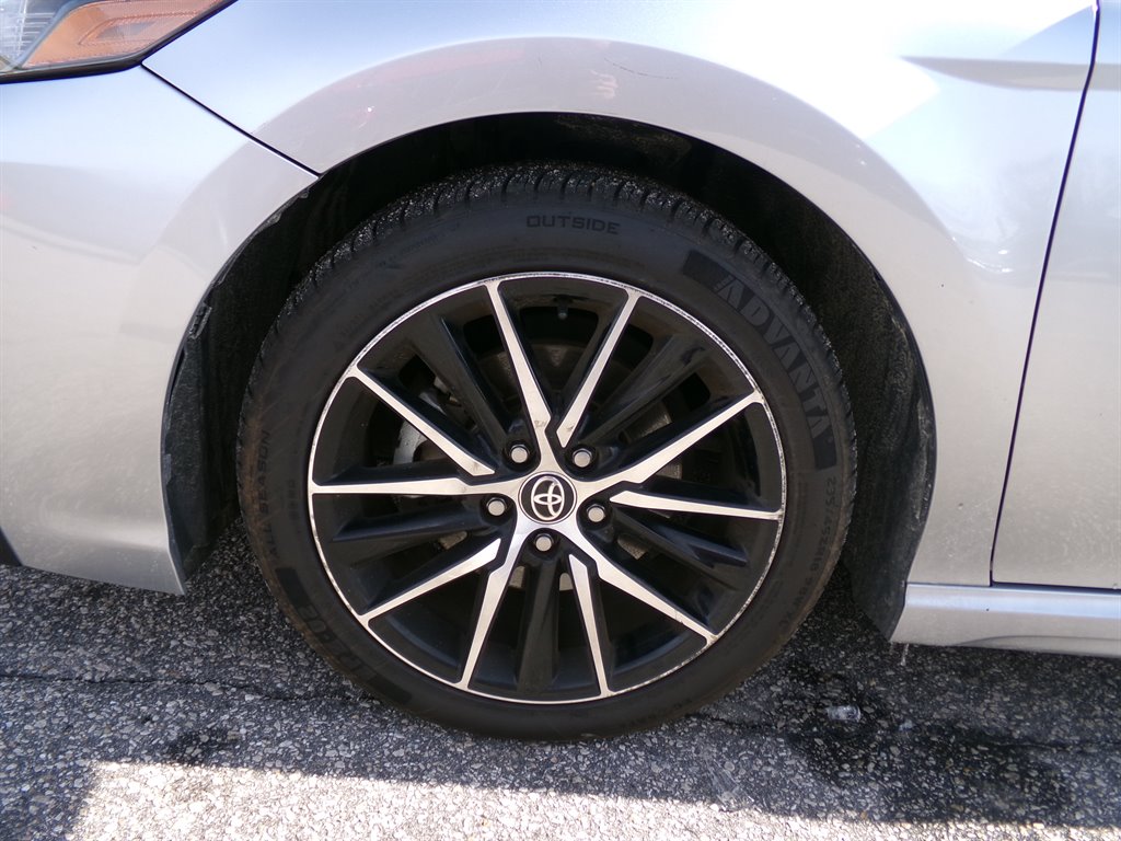 Vehicle image 34 of 41