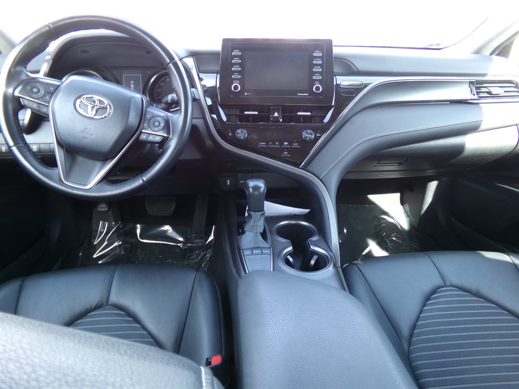Vehicle image 19 of 41
