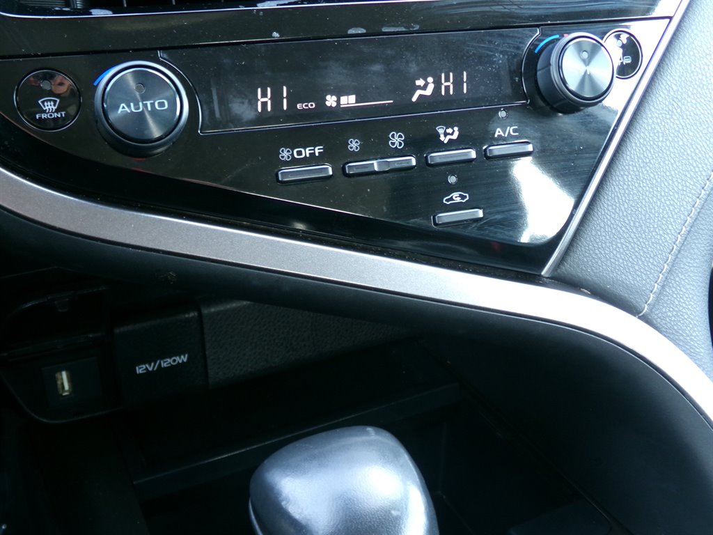 Vehicle image 27 of 41