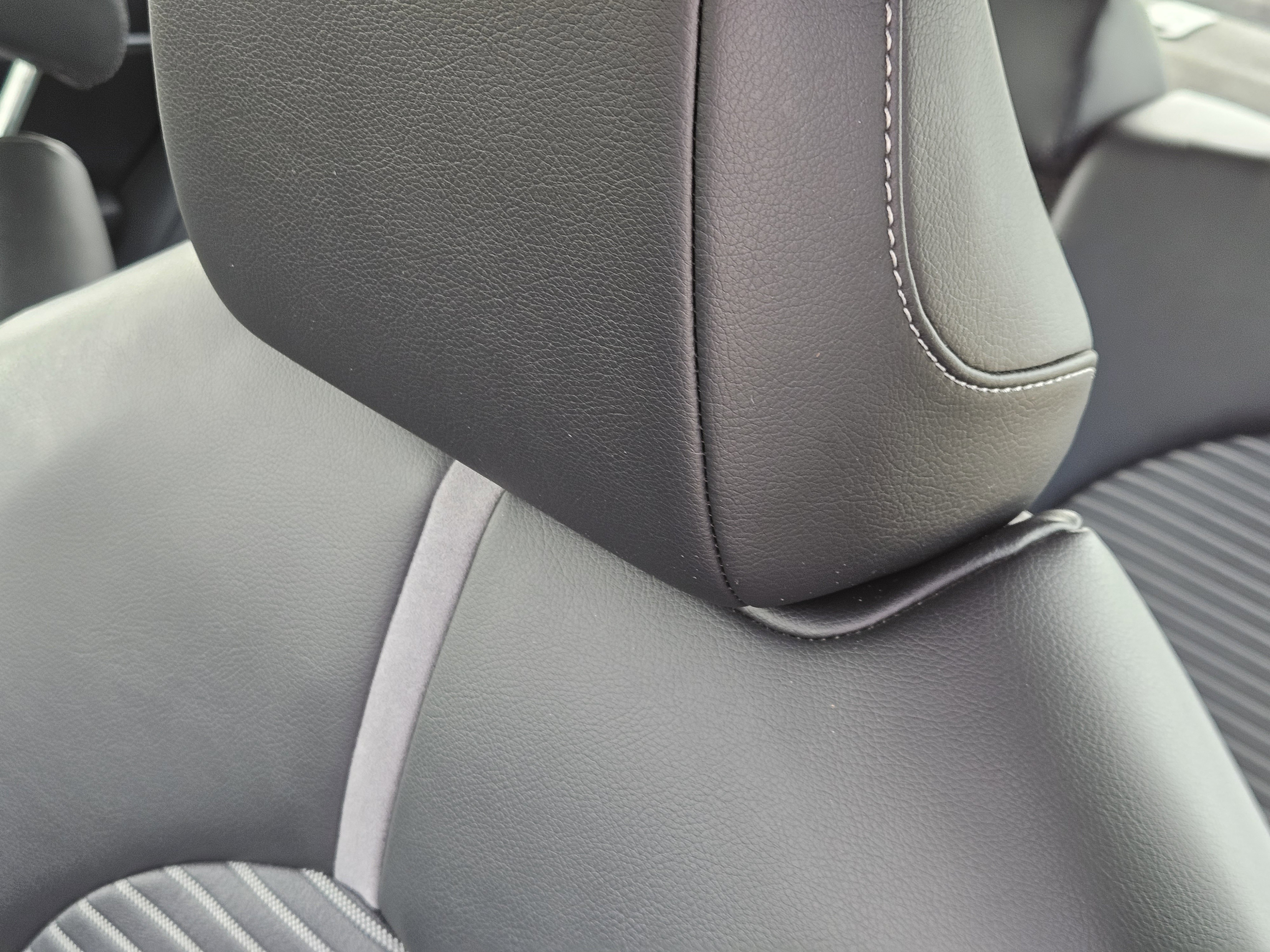 Vehicle image 12 of 24