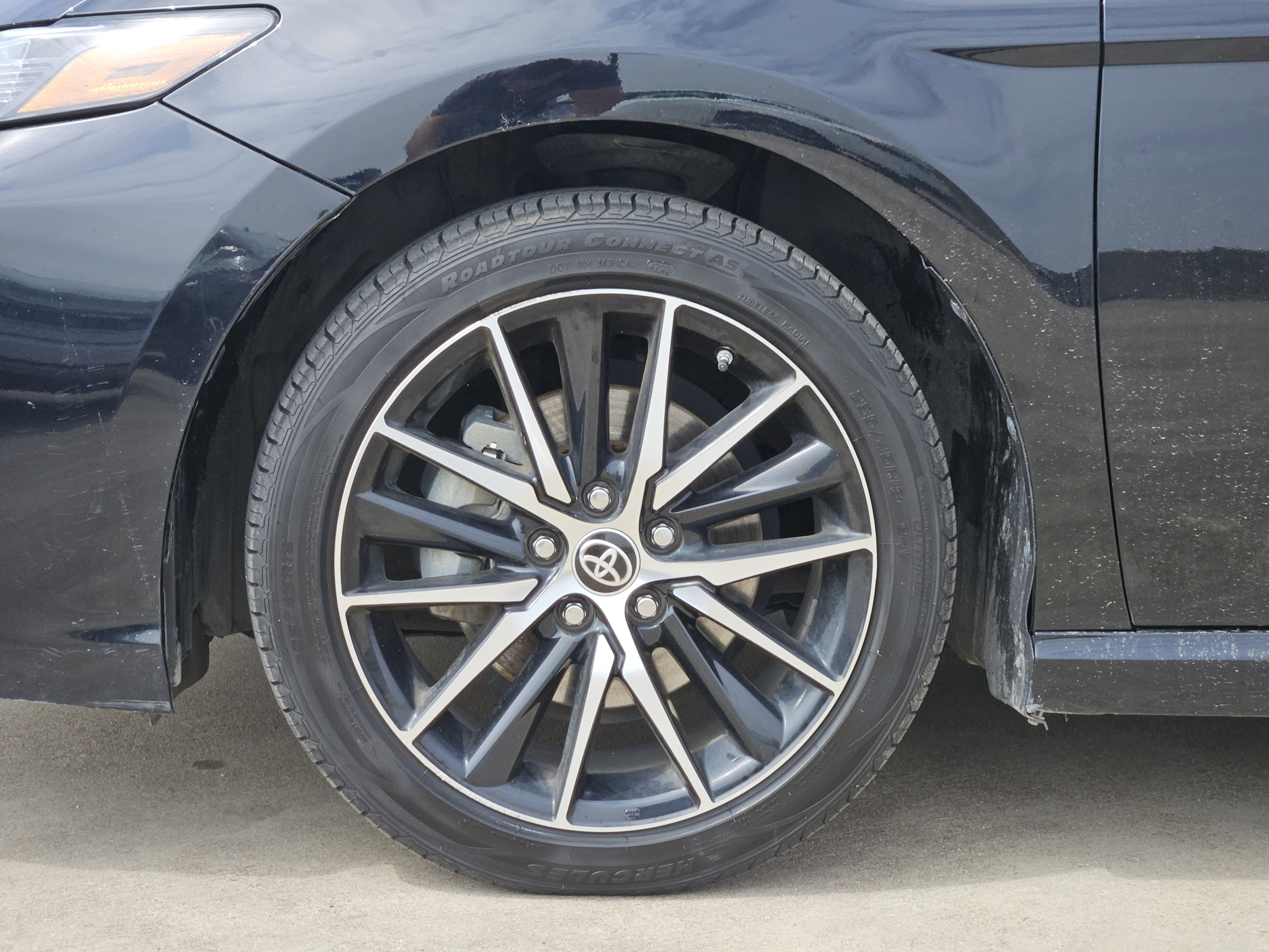 Vehicle image 8 of 24