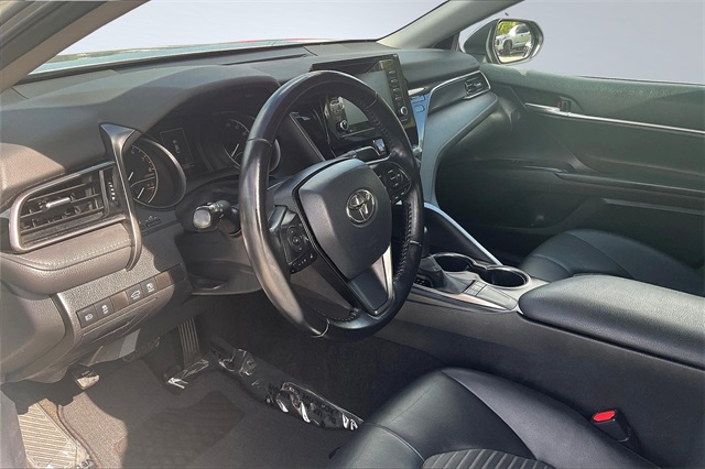 Vehicle image 14 of 32