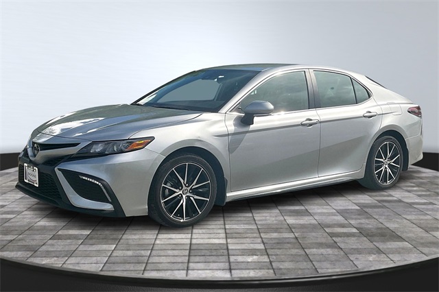 Vehicle image 1 of 32