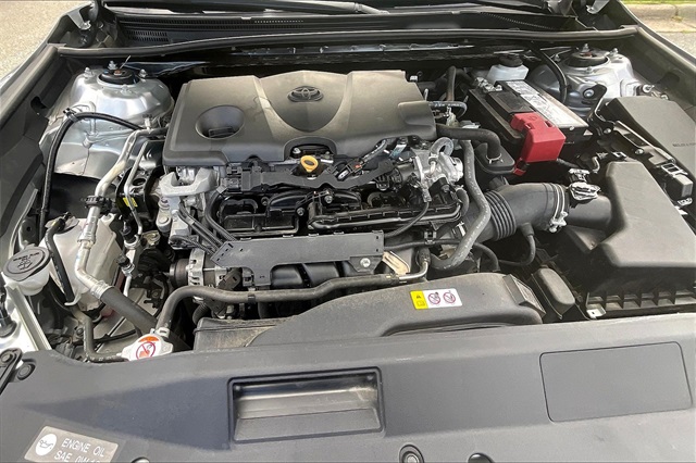Vehicle image 12 of 32