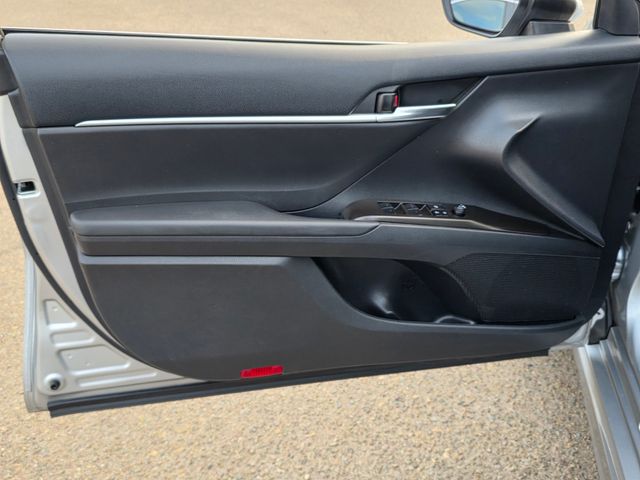 2023 Toyota Camry SE Image 27 of 37