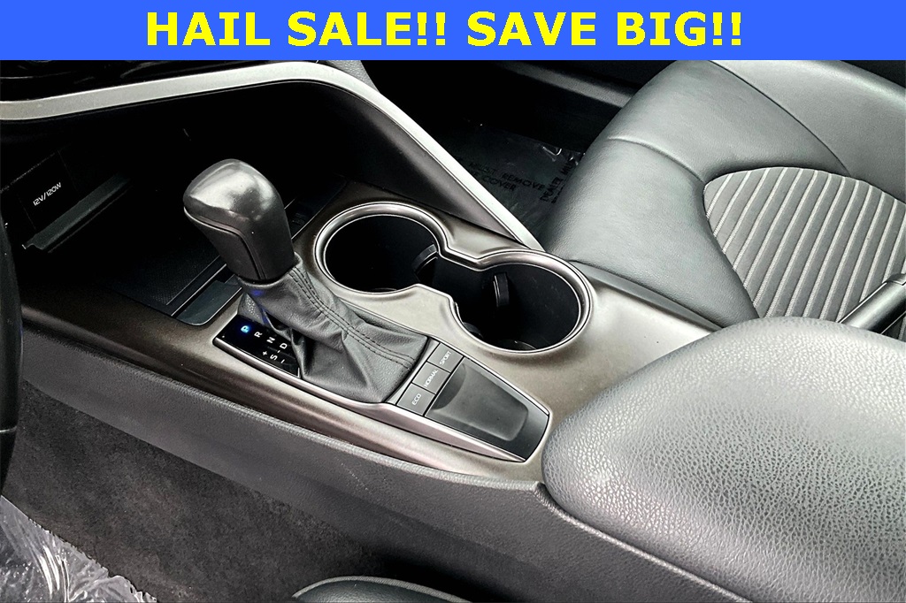 Vehicle image 21 of 35