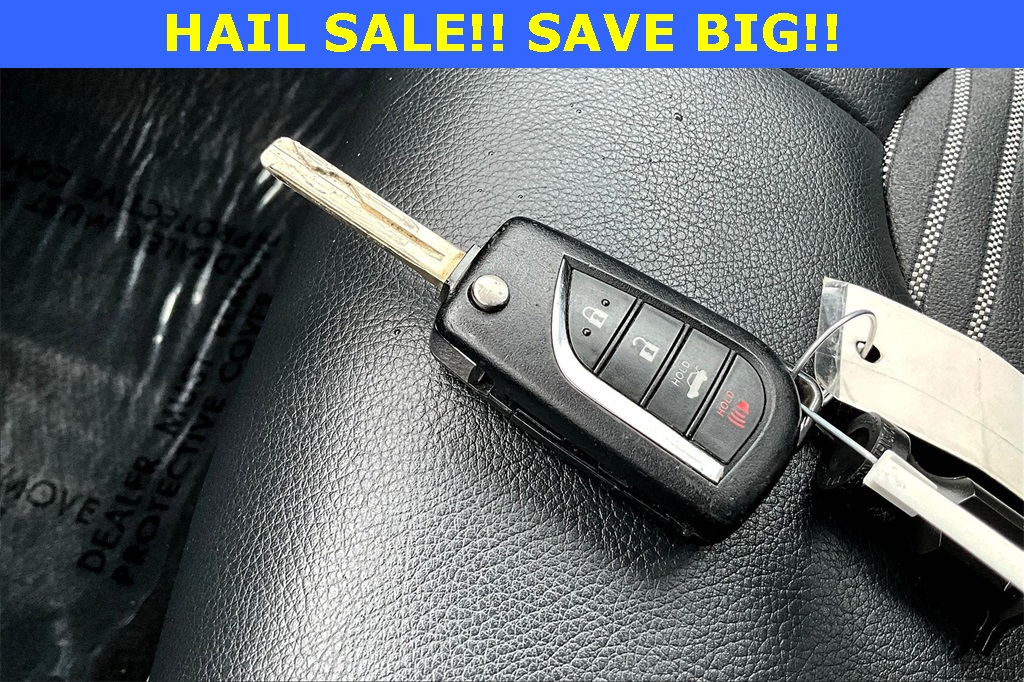 Vehicle image 23 of 35